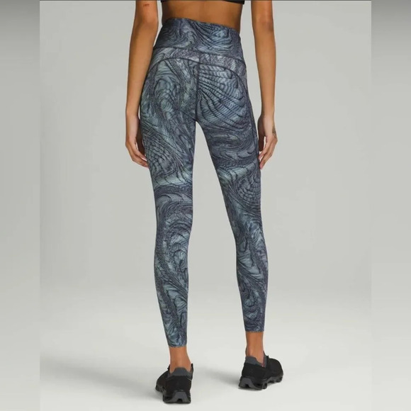 Lululemon sz 2 Fast and Free Tight 25" *Non-Reflective Nulux blue EUC - Picture 11 of 14